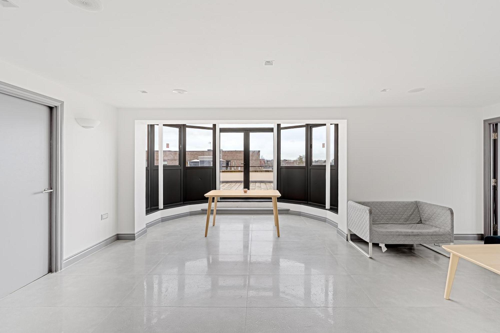 Long Letting - Luxurious 3 Bedroom Penthouse In City Centre - Parking Included! Челмсфорд Экстерьер фото